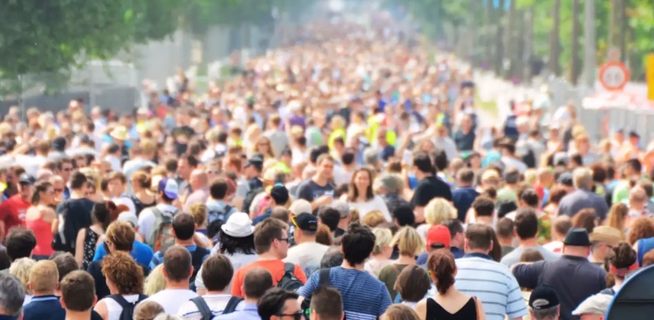 In Italia tanti turisti ma in troppo poco spazio  – Il 75% del turismo si concentra in poche località: è emergenza overtourism: i dati