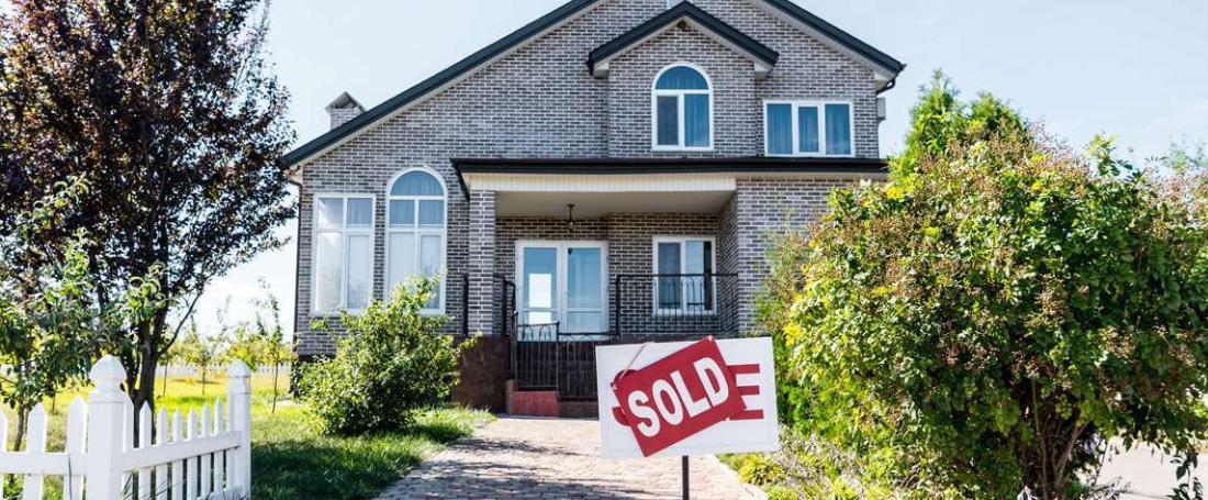 Sempre più persone comprano casa nell’hinterland – Boom a Torino e Milano: “Colpa del caro casa”. Gli ultimi dati
