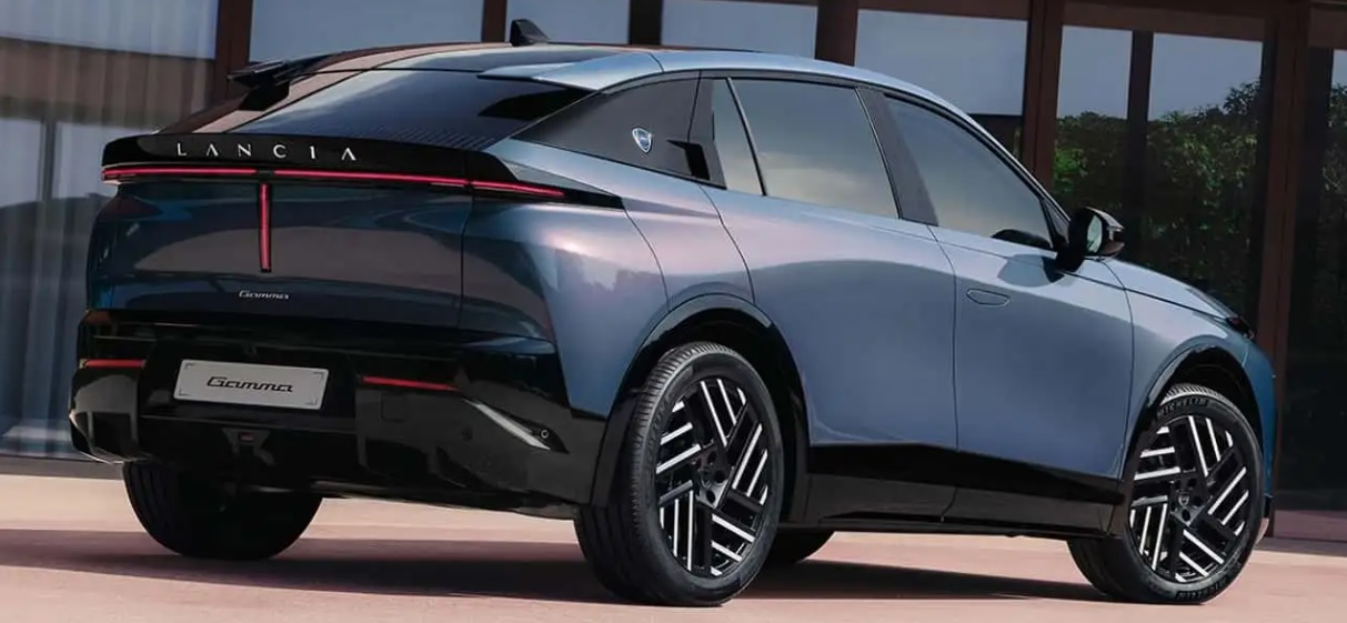 La nuova Lancia Gamma presentata al Salone dell’Auto di Torino: “Sarà un’esperienza di guida esclusiva”. Le novità